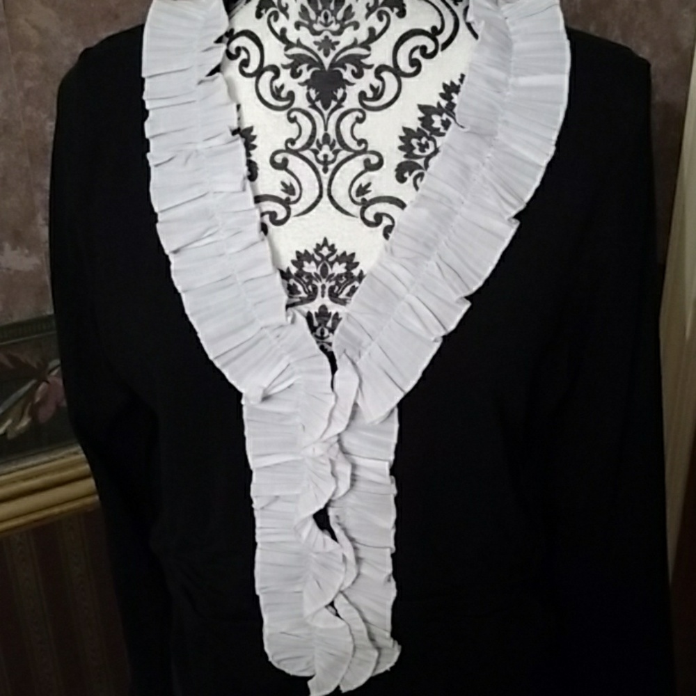 Top - Picture 2 of 7